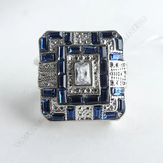 LRG FAUX DECO STYLE RING SIZE S