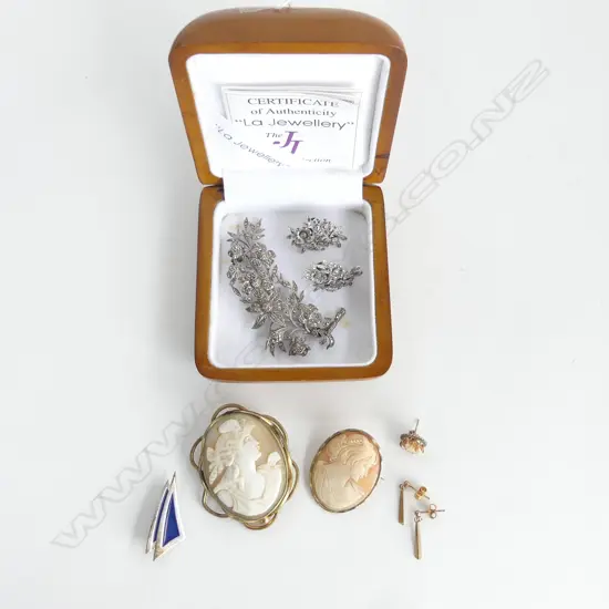 PR GOLD EARRINGS 1.1gms, 2 CAMEOS, SILVER BROOCH & EARRINGS