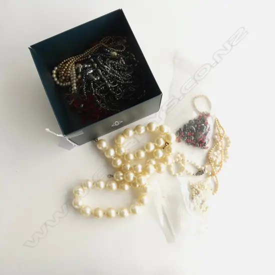 ASST. COSTUME JEWELLERY; NECKLACES ETC