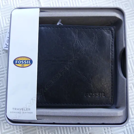 NEW FOSSIL BRAND BLK LEATHER WALLET