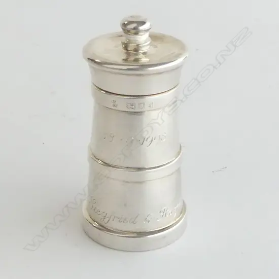 COLE & MASON STG SILVER PEPPER MILL, ENGRAVED H.95mm