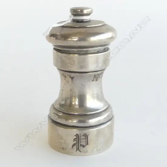 TIFFANY & Co. STERLING SILVER SALT / PEPPER GRINDER H.100mm 224gms