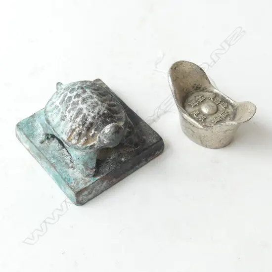 ORIENTAL BRONZE TURTLE + WEIGHT