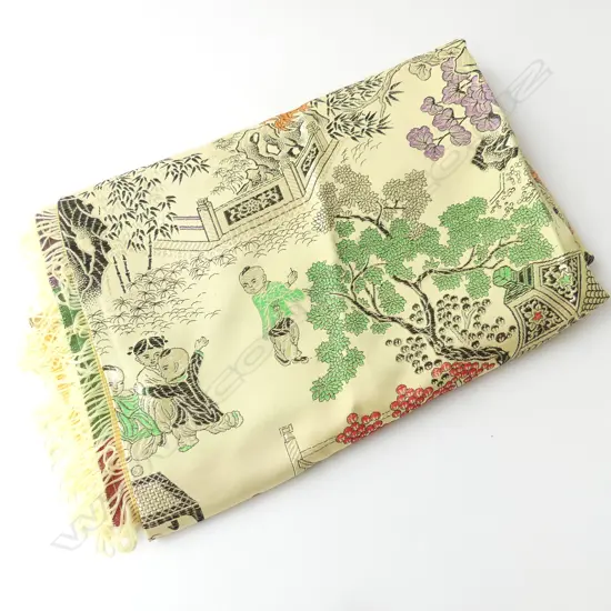 VINTAGE CANTONESE SILK BROCADE TABLECLOTH EXCELLENT CONDITION, L.1970MM W.1520MM