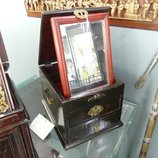 VINTAGE ORIENTAL LACQUERED JEWELLERY BOX w. FOLDING MIRROR TOP 225x280x190mm