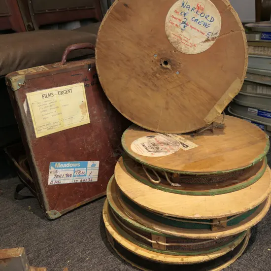 6 VINTAGE FILM REELS; 5 WOODEN, 1 IN METAL CASE
