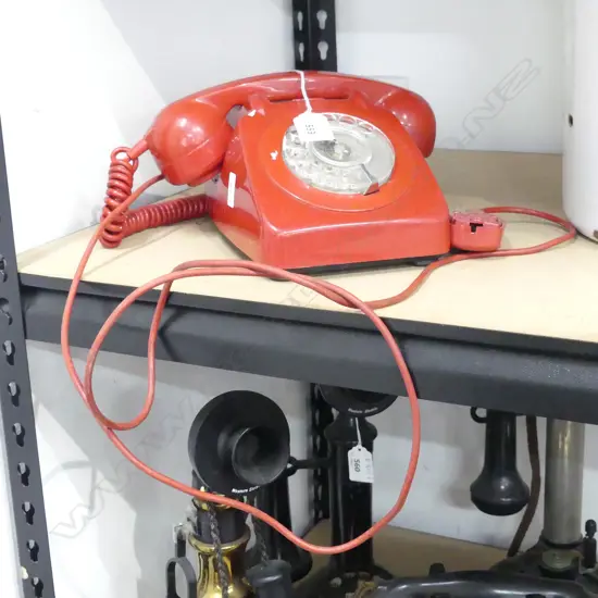 VINTAGE RED DIAL PHONE