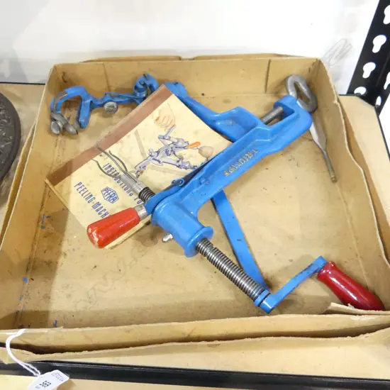 VINTAGE TRIUMPH PEELING HAND OPERATED DEVICE ORIGINAL BOX