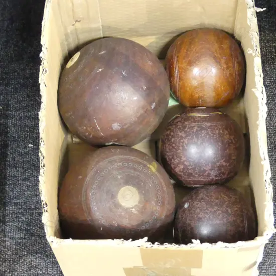5 VINTAGE BOULES BALLS