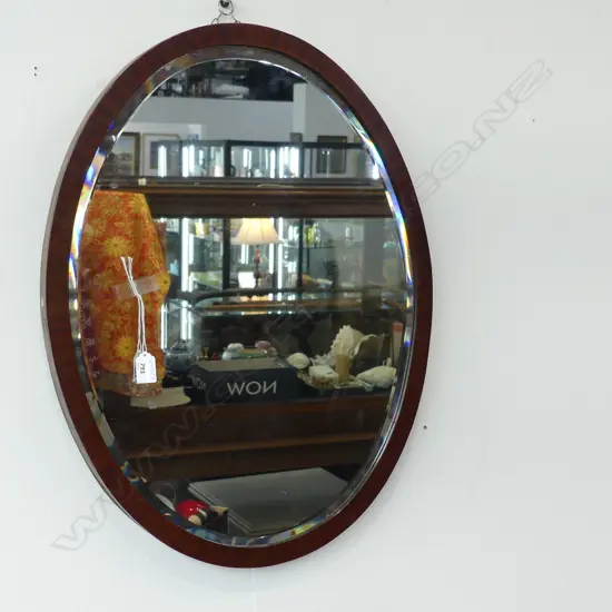 LG OVAL BEVELLED MIRROR 665x510mm