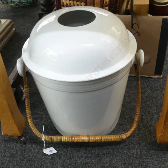 ANTIQUE GRIMWADES LIDDED BUCKET H.330mm