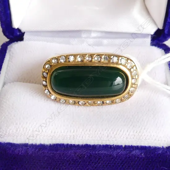 STRIKING GREEN STONE RING w DIAMANTE SURROUND, 18K PLATED BRASS, SIZE T