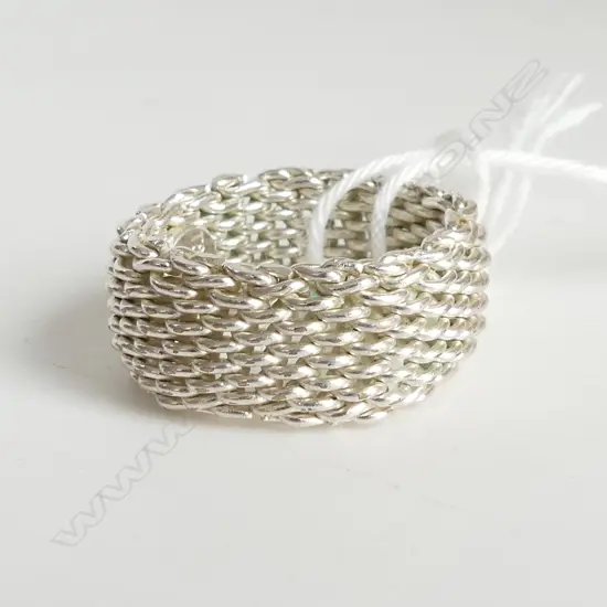 TIFFANY 925 SILVER RING 5.3 GR SIZE L