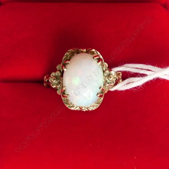 VINTAGE 9CT OPAL RING SIZE M