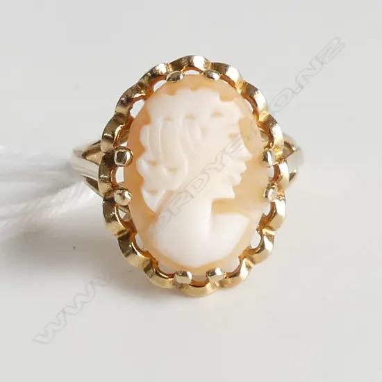9ct CAMEO SET RING, BIRM 1978, 3.3gm, SIZE I