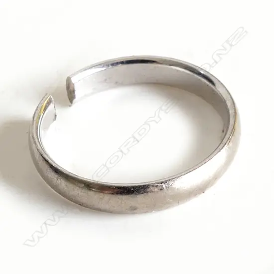 18CT WHITE GOLD WEDDER (CUT THROUGH) 3.5gm