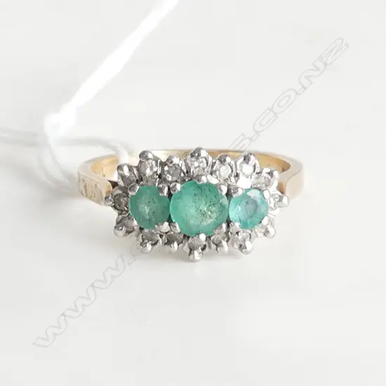 9ct GOLD 3 EMERALD & DIAMOND RING 2.68gms SIZE M
