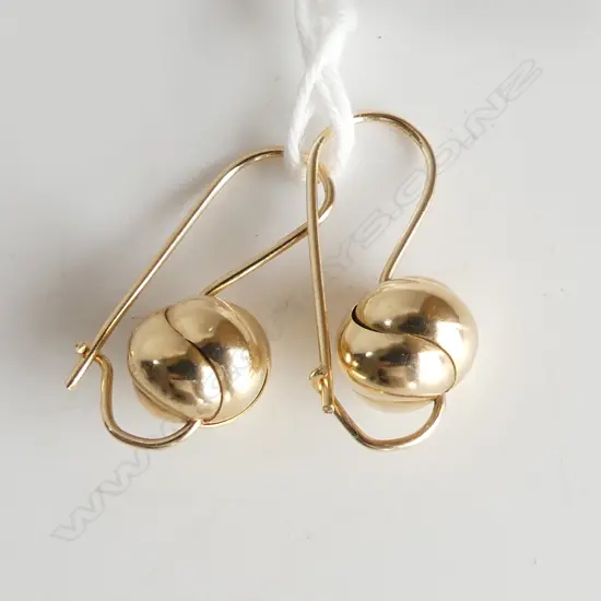9ct GOLD BALL EARRINGS WITH SECURE HOOK BACKS, 1.6GM
