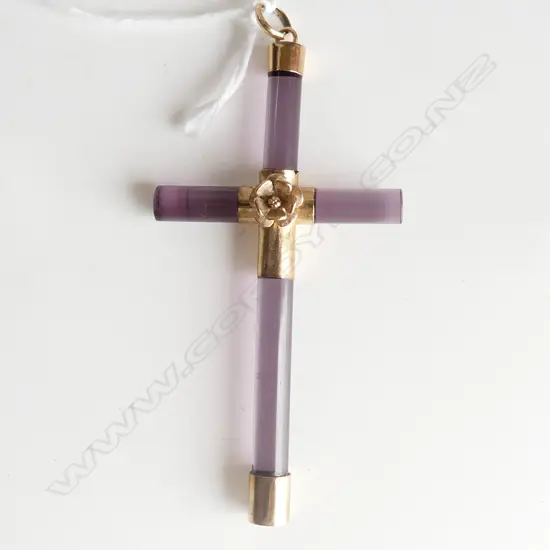 9ct GOLD & AMETHYST CRUCIFIX H.80mm minor fault