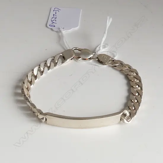 SILVER CHAIN BRACELET