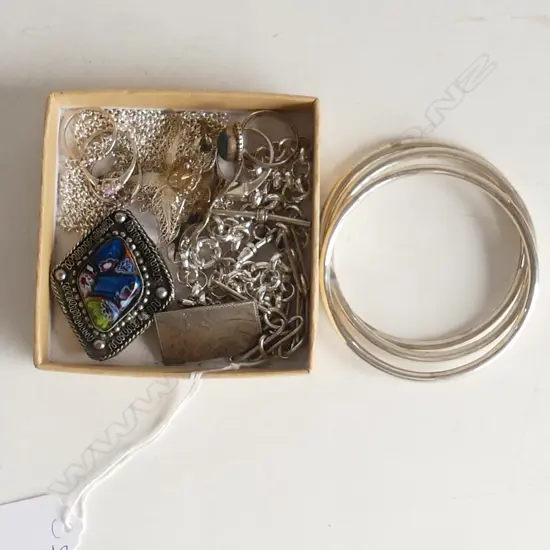  SILVER JEWELLERY INCLUDES CHAINS RINGS FILIGREE BANGLES ETC;