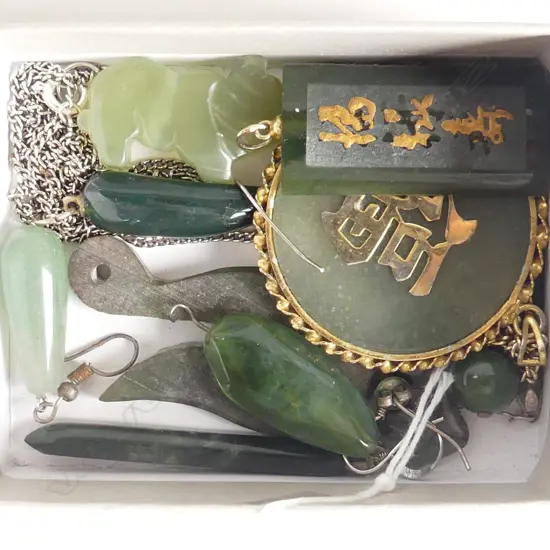 ASSORTED JADE