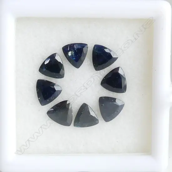 SAPPHIRE TRILLIANT 6MM  8 =5.32CT