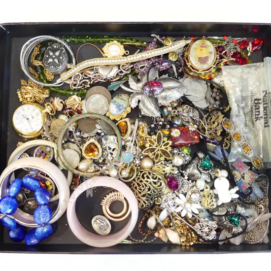TRAY OF COSTUME JEWLERY