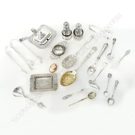 SILVER PLATED ITEMS INCLUDING BERRY SPOONS TONGS S&P ETC