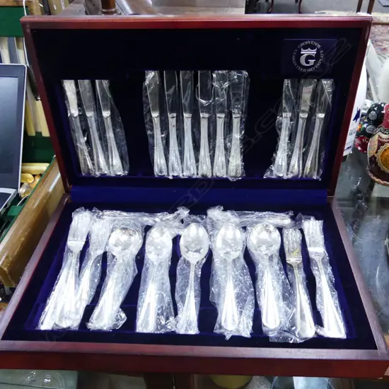 GROSVENOR SILVER PLATE CUTLERY CANTEEN