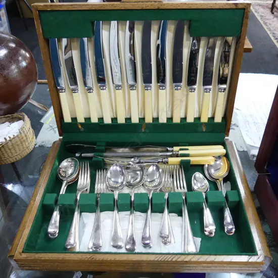 VINTAGE CUTLERY CANTEEN & CONTENTS - IVORINE HANDLES