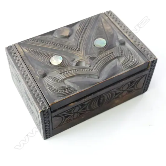 SM OLD CARVED WOODEN MAORI TRINKET BOX. 140 X 60mm