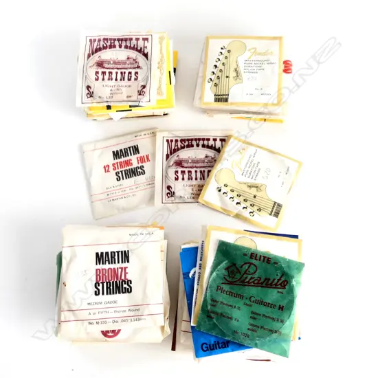 LRG COLLECTION OF GUITAR & VIOLIN STRINGS, INCLDS MARTIN, FENDER, NASHVILLE