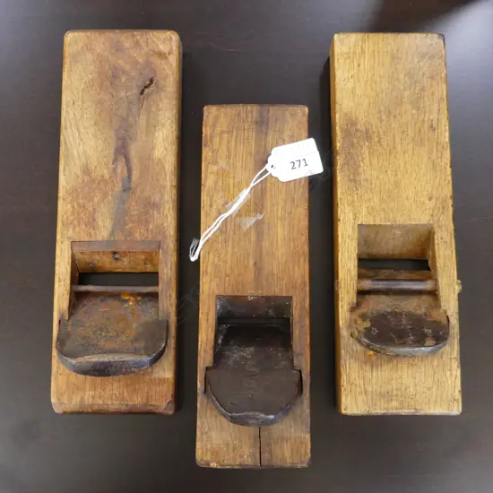 THREE VINTAGE JAPANESE WOODEN PLANES WITH JAPANESE MAKERS MARKS, L. 240mm