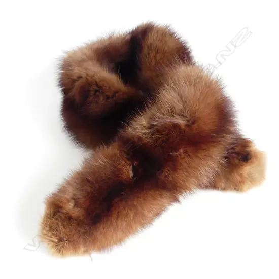 FUR COLLAR