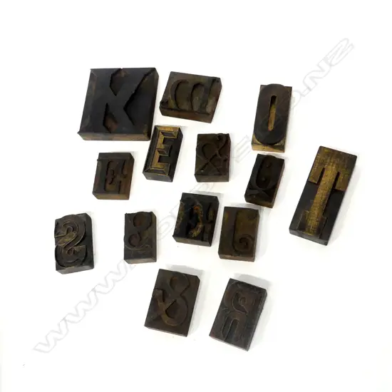 OXFORD PRESS LONDON WOODEN TYPEFACE 14 PIECES, L.55-100mm
