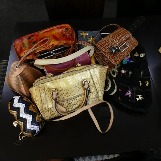 8 LADIES FASHION HANDBAGS