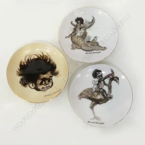 THREE BROWNIE DOWNING AUSTRLIA ABORIGINAL DISHES, D.100mm