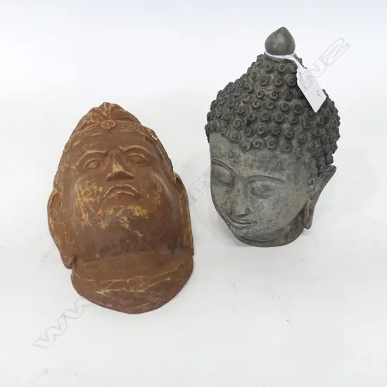 2 INDONESIAN HEADS: BUDDHA & OTHER H.290mm