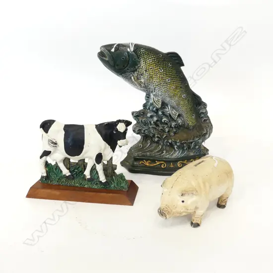 ONE CAST IRON TROUT DOORSTOP WITH CAST IRON PIGGY BANK AND SMALL RESIN COW H220 MM