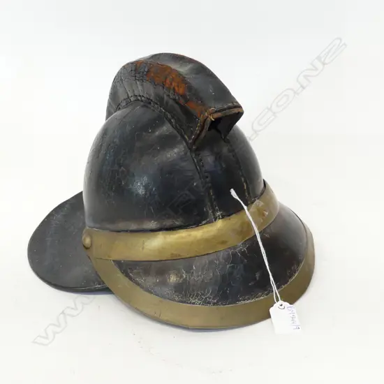 ANTIQUE LEATHER FIREMANS HELMET H.200mm
