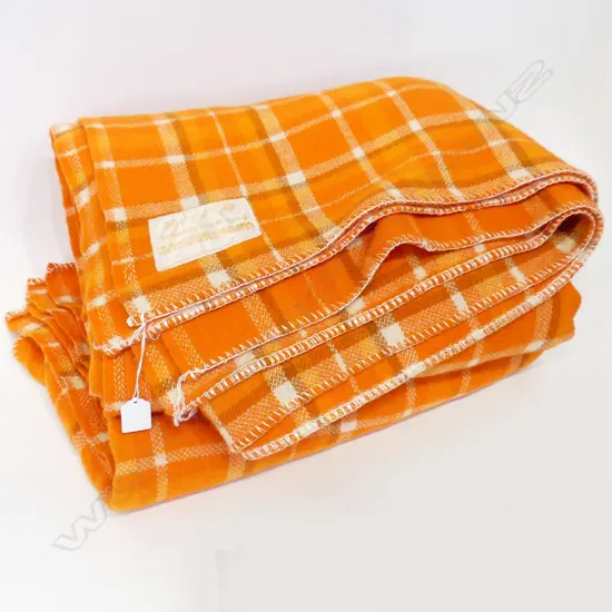 PR RETRO ORANGE WOOLLEN BLANKETS 