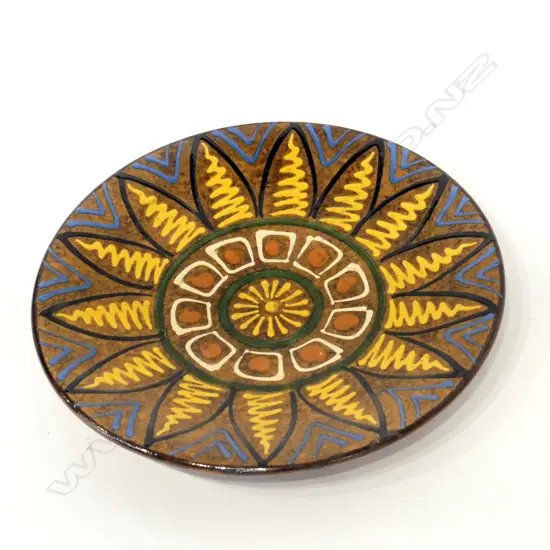 VINTAGE SPANISH PUIGDEMONT WALL PLATE EARTHENWARE WITH SLIP TRAIL DECORATION 