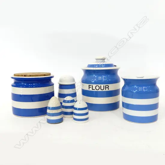 7 PCES ASST. CORNISH WARE; 3 LIDDED CONTAINERS H.190mm, 4 OTHER