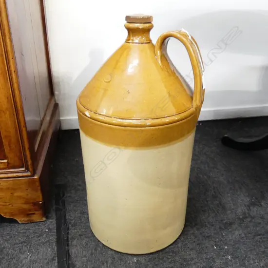 LG DOULTON LAMBETH CROCK H.620mm