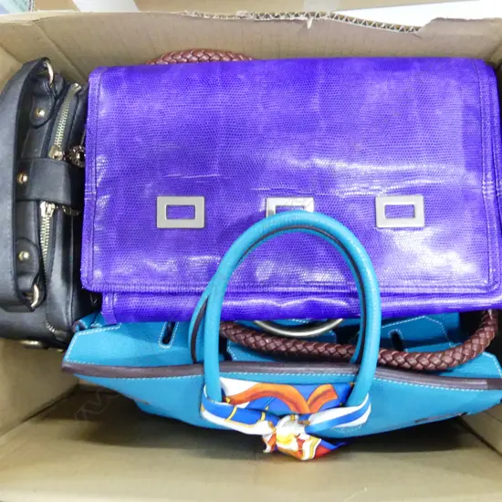 5 LADIES FASHION HANDBAGS