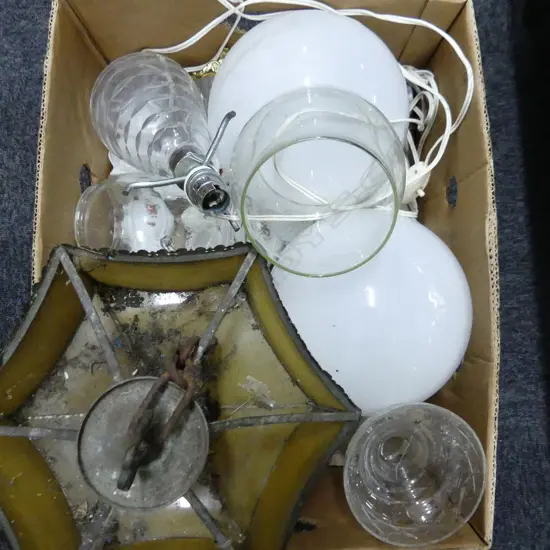 BOX LOT VINTAGE LAMP SHADES