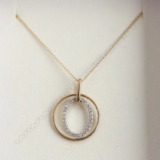 10ct DIAMOND SET PENDANT w V FINE CHAIN 1.5gm