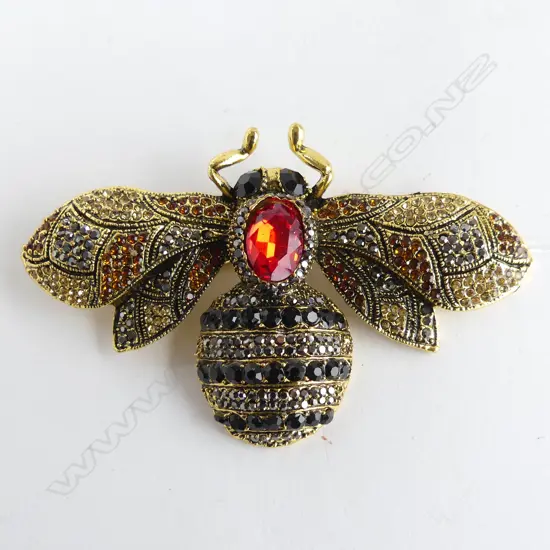 X LG MODERN COSTUME BEE BROOCH