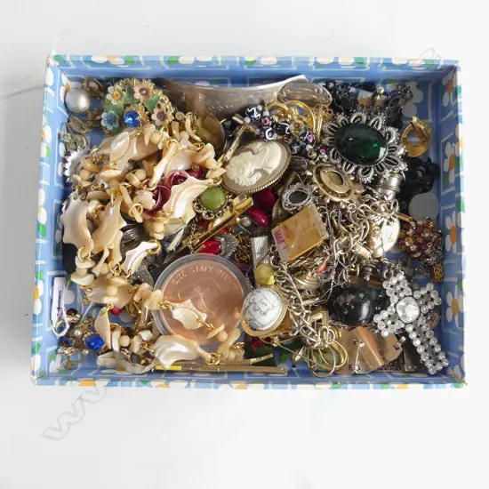 ASST. COSTUME JEWELLERY